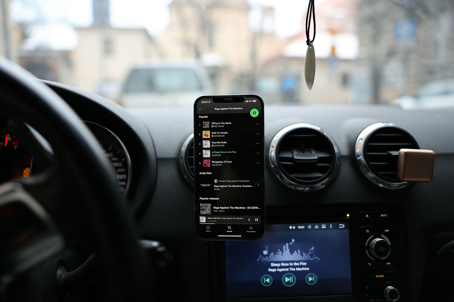 spotifys-car-thing-discontinued-alternatives-and-action